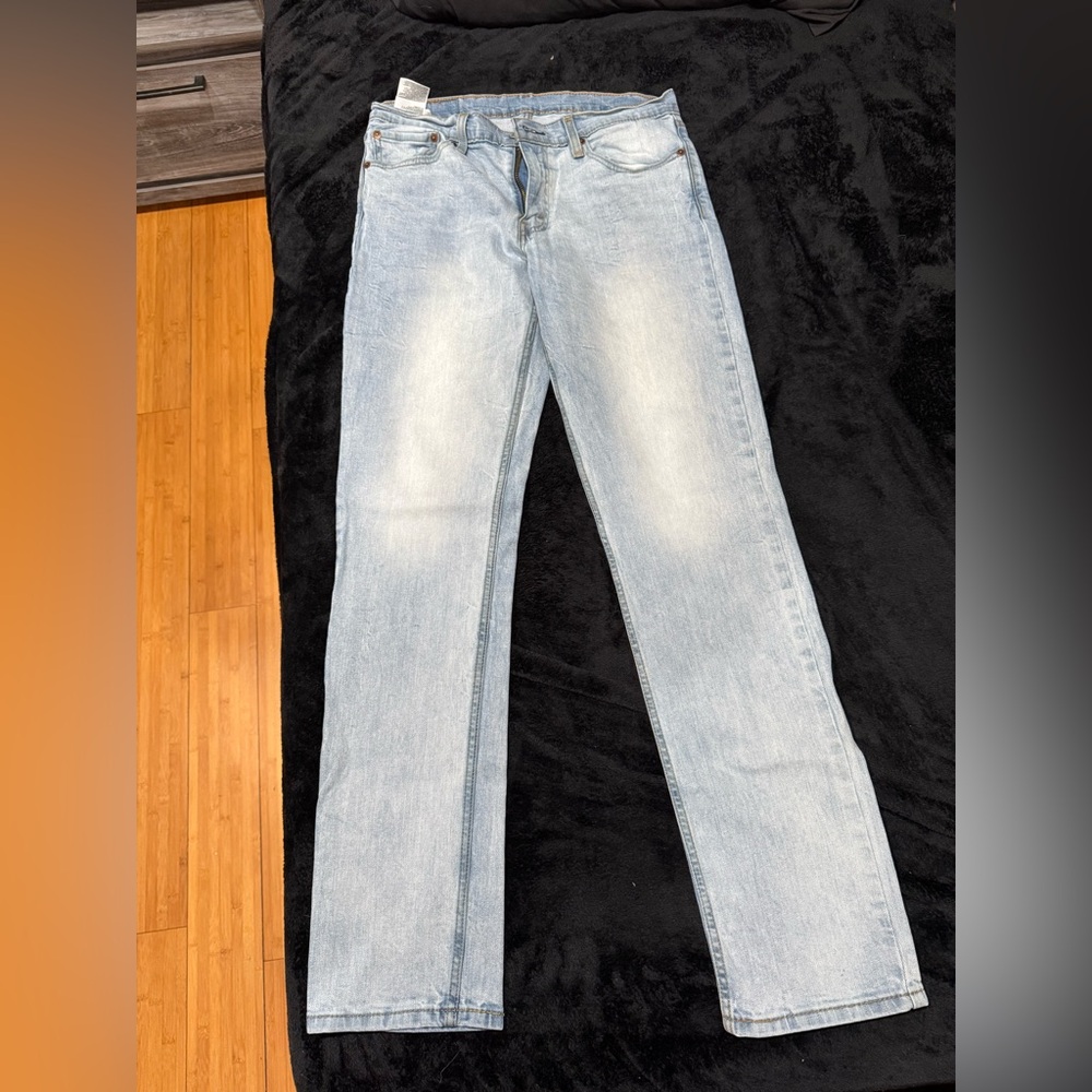 MEN’S LEVI’S SLIM STRAIGHT JEANS ( GREAT CONDITION) 
 SIZE 33W 34L